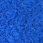 Primer plano de una superficie de Pasto Sintetico Azul.